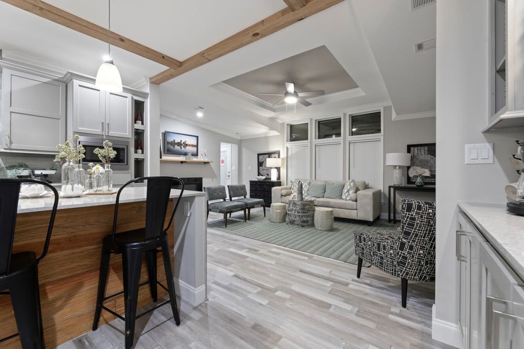 Isla ii 42484a interior home features