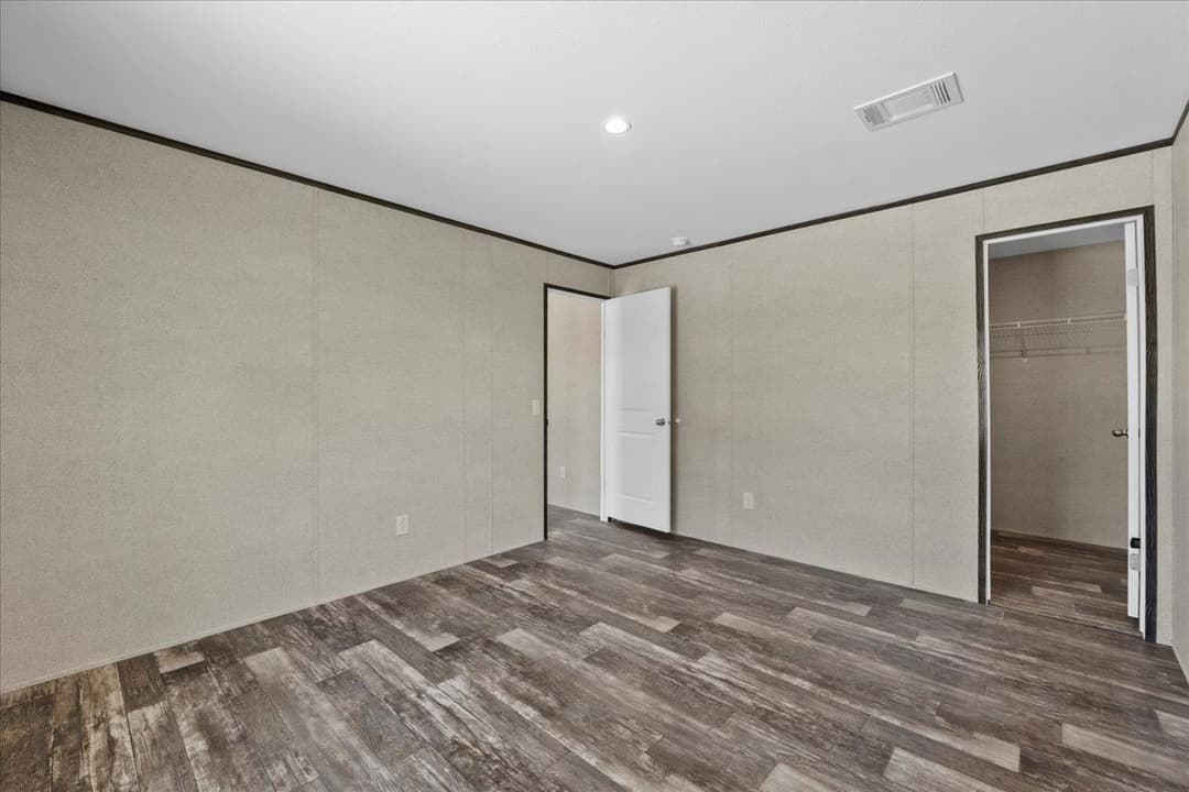 114 mark avenue, lady lake, florida 32159 (sold) 265,300 interior home features