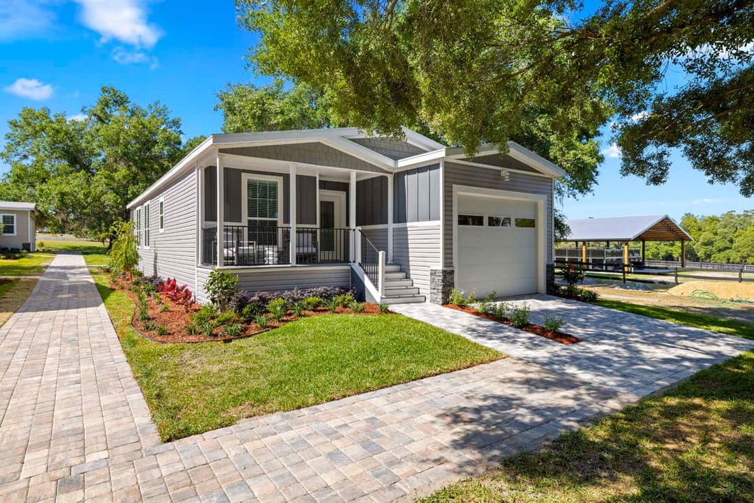 Silver springs 5320 elevation and exterior home features